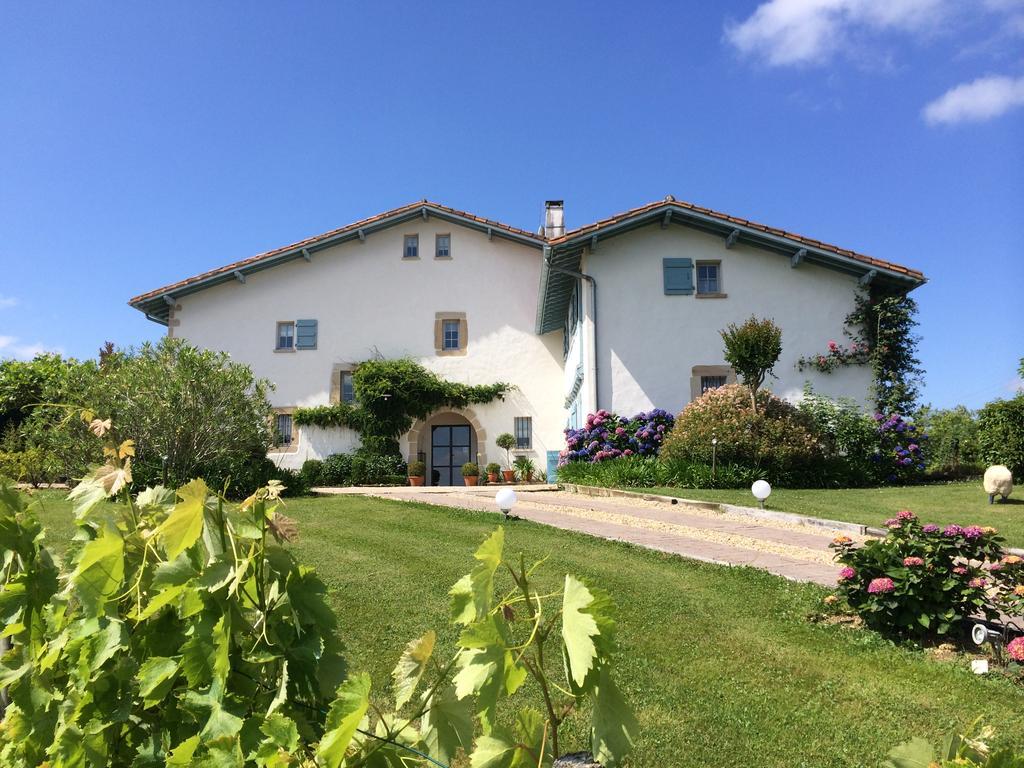 Bed and Breakfast Les Volets Bleus Arcangues Exterior foto
